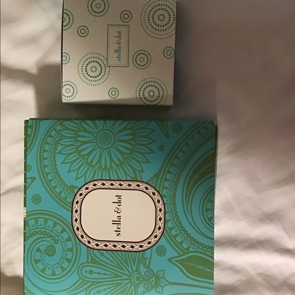 Stella and Dot Petra braided bracelet and earrings - Picture 8 of 8